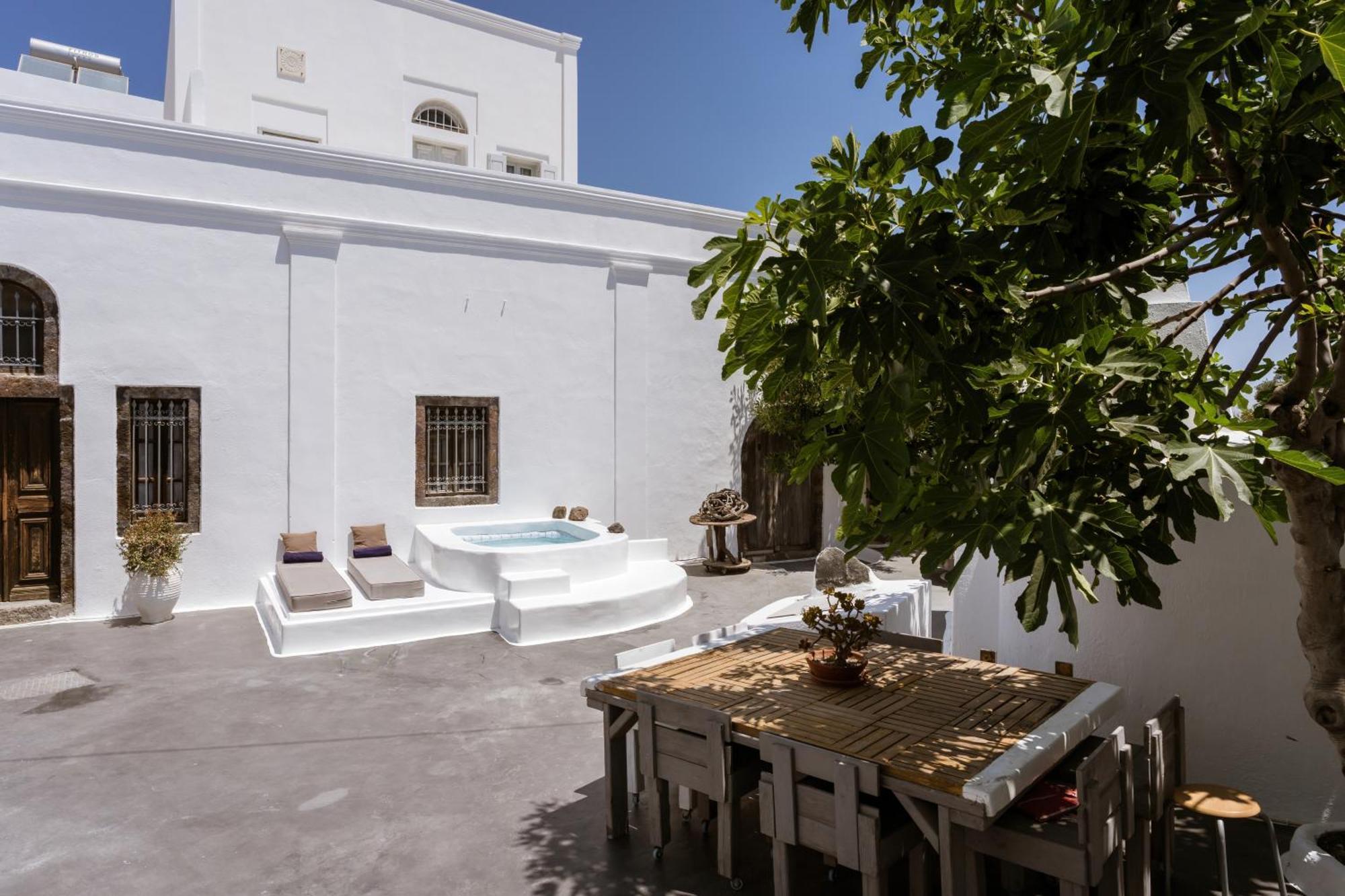 On An Island Suites & Apartments - Fira Ngoại thất bức ảnh