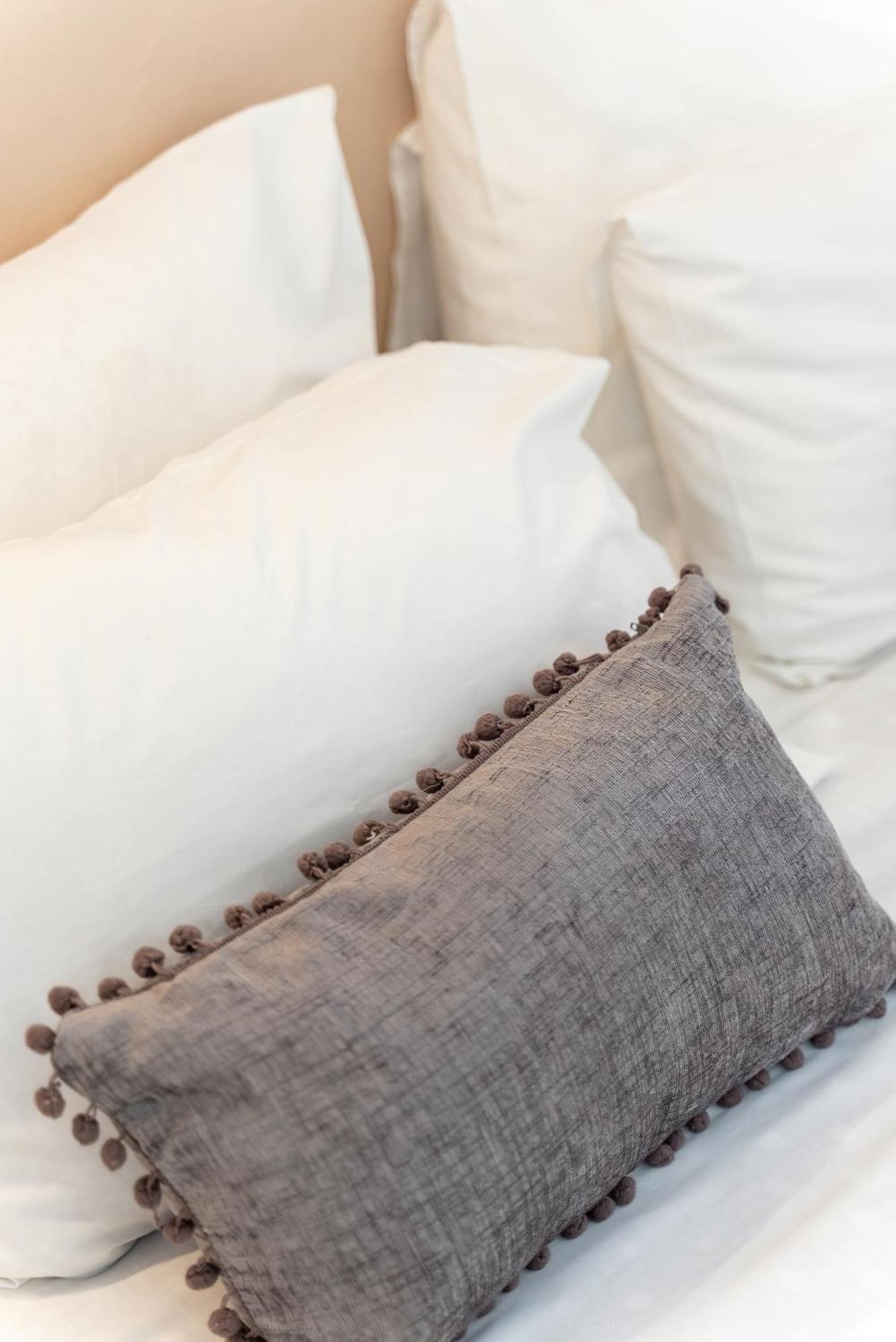 On An Island Suites & Apartments - Fira Ngoại thất bức ảnh